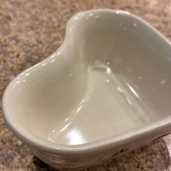 Longaberger Small Heart Vitrified Pottery Dish Red and Ivory - Picture 8 of 17